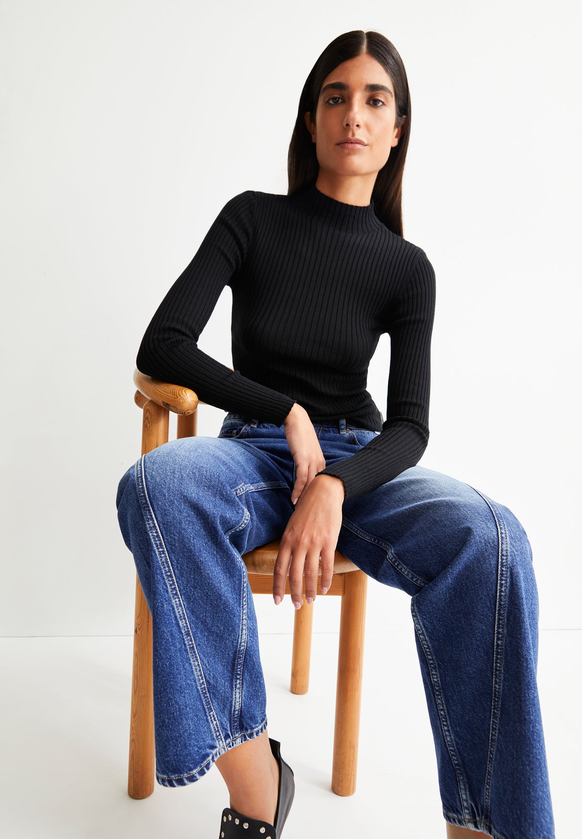ALAANIA KNIT SWEATER