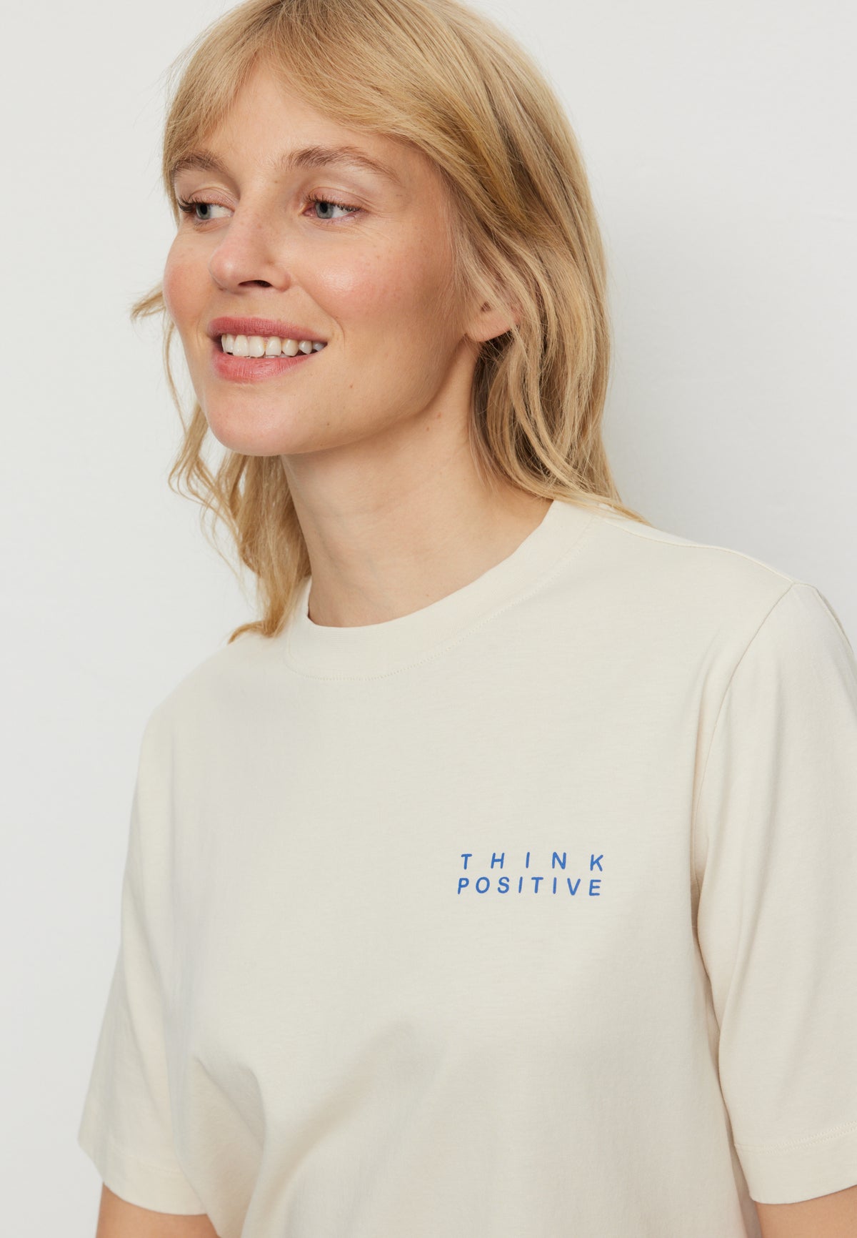 AZOLLA THINK POSITIVE T-Shirt
