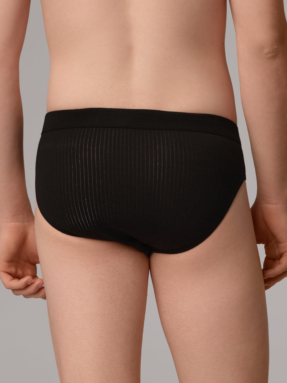 Slip mit Nadelzug