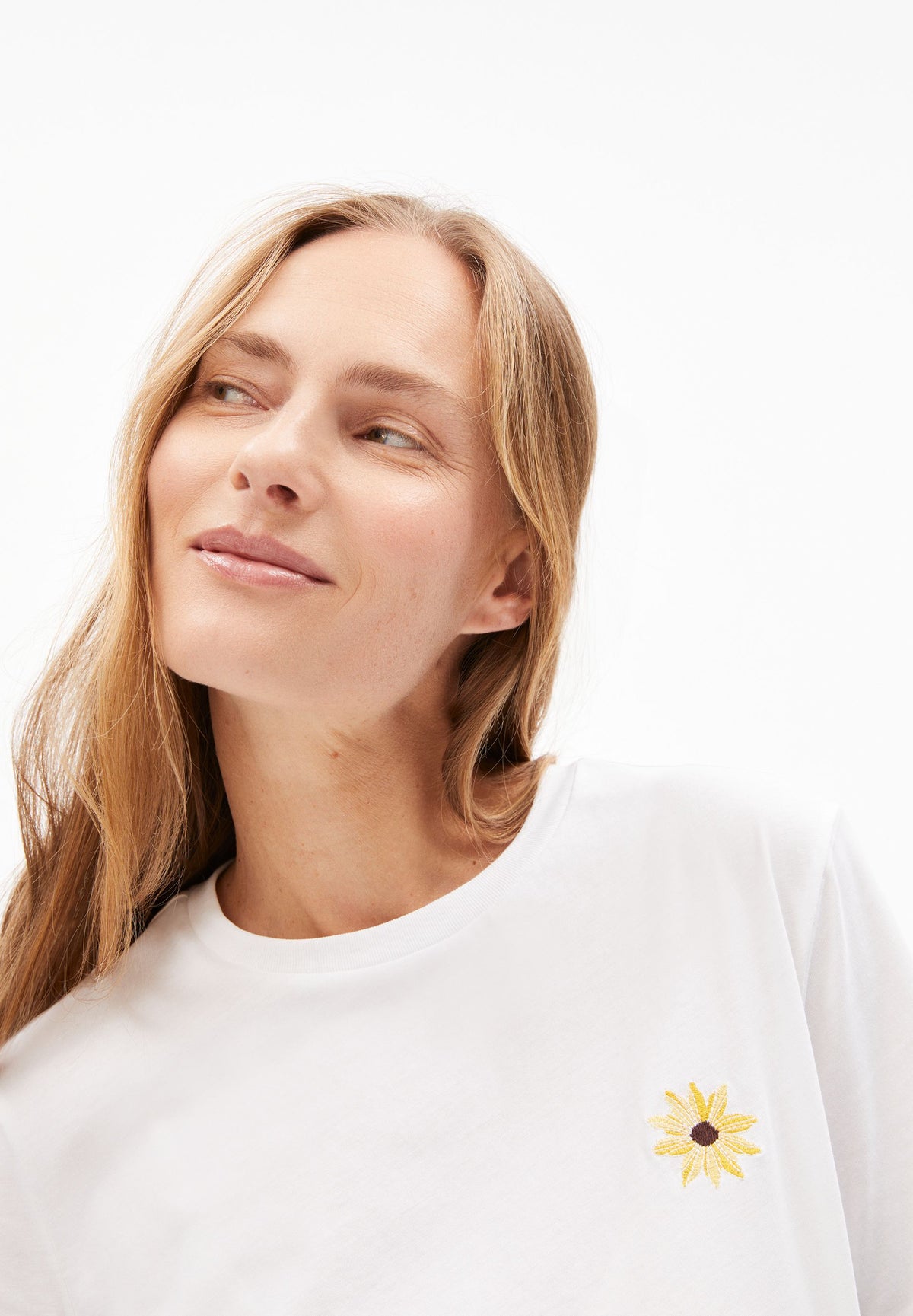 LUALAA FLOWER T-Shirt
