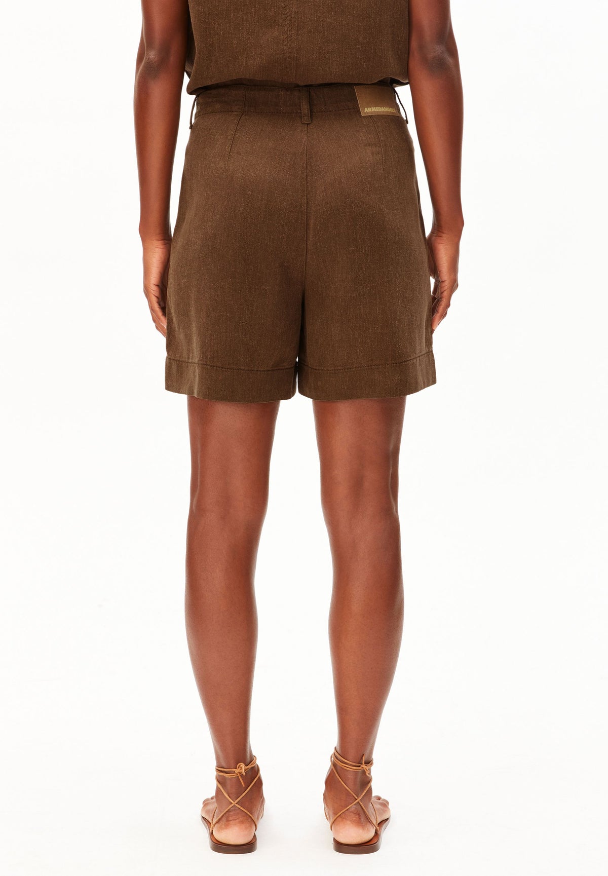PIÑAYARN® BLEND GMT DYE SHORT