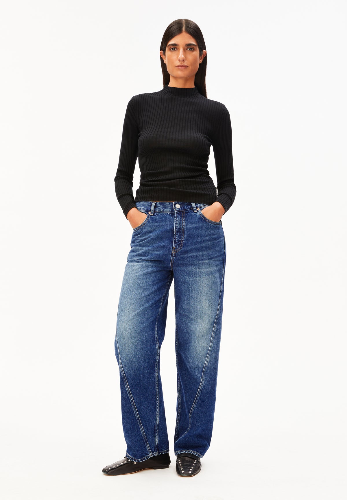 ALAANIA KNIT SWEATER
